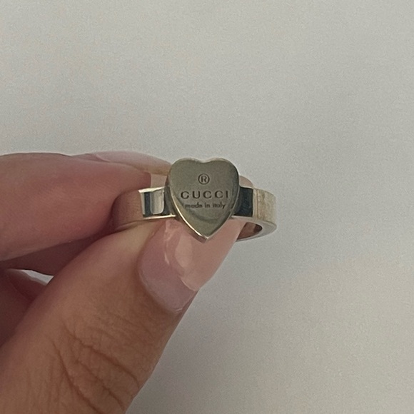 Authentic Gucci trademark heart ring - Picture 1 of 5